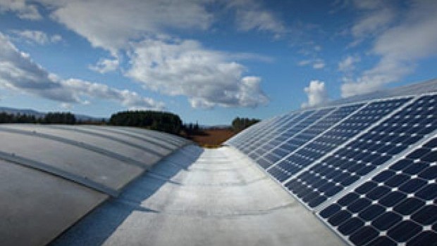 Caro Operai Contro, il professore avverte: “Se le aziende di tutta la filiera non modificano in maniera profonda il loro assetto rischiano di scomparire”. Gentiloni il governo dei padroni aveva iniziato a regalare soldi agli industriali per modernizzare gli impianti, in nome dell’Industria 4.0. Ora anche gli altri padroni battono cassa, e l’Industria 4.0 è si è allargata all’Impresa 4.0. In ogni settore e attività, padroni e loro professori specializzati, sono molto impegnati nei convegni delle chiacchiere, al fine di chiedere finanziamenti al governo e alle istituzioni, in nome dell’Impresa 4.0. Anche gli altri padroni (oltre quelli dell’Industria), di […]