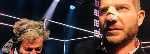 per il dibattito Ricevo e volentieri diffondo un testo (anzi, una testata) che mi ha spinto ad alcune riflessione. Fin dai primi anni Sessanta del secolo scorso, sento parlare di mafia e di lotta alla mafia, un argomento che da allora è diventato ricorrente nelle cronache. E, periodicamente, le cronache esaltano vittorie che, eventi successivi, immancabilmente, smentiscono. Di fronte a questa guerra infinita, senza vincitori né vinti, qualche sospetto mi è sorto. Son giunto alla conclusione che la mafia sia consustanziale alla società capitalistica italiana, dove sussiste un rapporto conflittuale (come tutti i rapporti del capitale) che lo Stato […]