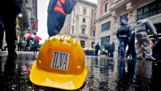 Redazione di Operai Contro,  Mittal, il nuovo padrone, ha confermato la proposta occupazionale iniziale, ovvero al di sotto dei 10 mila operai e impiegati fino all’attuazione del piano industriale per tornare successivamente alla casella iniziale di 8.480». I sindacati sono stati spiazzati hanno dovuto  sospendere la trattativa. Il ministro dei padroni Calenda, i sindacalisti di FIOM-FIM-UILM avevano assicurato gli operai che non ci sarebbe stato nessun esubero Gentiloni e Calenda, in questi mesi hanno sostenuto la trattativa con numerosi provvedimenti, «non ultima la garanzia di ammortizzatori sociali per i prossimi 5 anni» e altri “ulteriori significativi provvedimenti» Noi operai […]