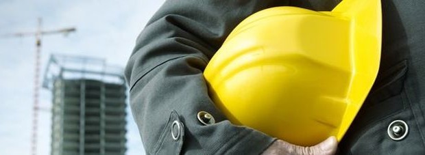 Caro Operai Contro, i morti sul lavoro in Italia superano la media europea come rileva Eurostat, l’istituto ufficiale di statistica dell’Europa. Una rilevazione comunque sottostimata se si considera che dai dati ufficiali dell’Inail forniti a Eurostat, i morti sul lavoro sono molto meno di quanti rilevati dall’Osservatorio indipendente di Bologna. Comunque una strage di operai di cui l’Italia detiene il record europeo: ogni giorno oltre 3 morti ogni 100mila operai, contro la media Ue di 2,4 decessi su 100mila operai. Vi mando un articolo da Il Messaggero. Saluti da Portici Articolo da Il Messaggero 29 aprile 2018 Lavoro, Eurostat: […]