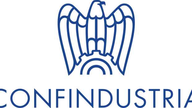 Scrivo questa nota dopo aver letto il documento di sintesi dell’ assise di Verona della Confindustria del 16 febbraio 2018, tenuta in piena campagna elettorale. In quest’Assise sono stati organizzati 6 tavoli tematici, coinvolti 8500 imprenditori, con ben 750 interventi di proposte e indicazioni di politica economica, e sono stati raccolti 90 documenti con contributi scritti da parte di imprese e associazioni tra le più ricche e influenti del paese. Il documento è uno spaccato di quello che desidera la classe degli industriali dopo le elezioni, un accurato appello ai futuri vincitori (chiunque essi siano, non hanno particolari preferenze), […]
