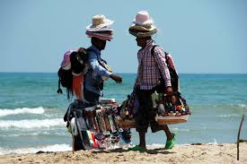 Redazione di operai Contro, gli operai continuano ad essere assassinati nelle fabbriche per il profitto dei padroni. Gli operai quando non servono più ai padroni vengono licenziati M5S e lega avevano fatto molte promesse: dall’abolizione dei vitalizi ai parassiti, alla abolizione della Fornero, all’abolizione del Jobs act, all’aumento delle pensioni ai poveri cristi, al reddito di cittadinanza. Fino ad oggi hanno trovato tempo per chiudere i porti italiani alle ONG che salvano migrtanti. Per Salvini vanno lasciati morire affogati nel Mediterraneo o lasciati ai mercenari libici(pagati con decreto dal Pd) perché li acciuffino e li portino nei loro lager […]