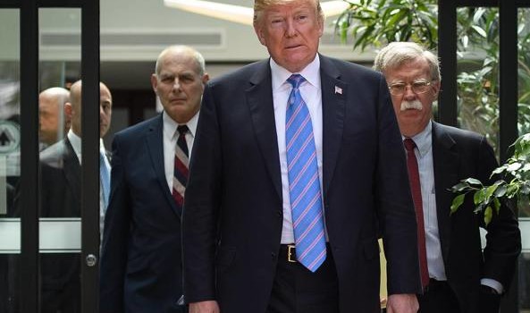 Il G7  del Canada  si è concluso  senza risolvere niente. La guerra commerciale tra gli imperialisti europei e Usa diventa sempre più dura. Dalla guerra commerciale gli imperialisti passeranno alla guerra con le armi. Trump, al G7, nel rivendicare gli interessi dei padroni USA è stato molto chiaro: «Per molti anni e per colpa dei nostri leader noi siamo diventati come il classico salvadanaio a forma di porcellino, saccheggiato da tutti, e questa cosa deve finire». E, ancora, parlando di dazi e barriere doganali: «Se gli altri Paesi pensano di rispondere, stanno facendo un errore. Le nostre imprese, i […]