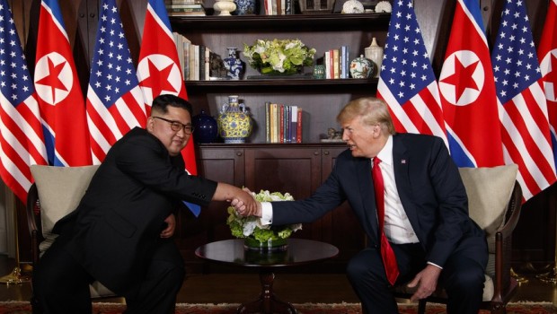 Redazione di Operai Contro, non sono passati molti mesi da quando Corea del Nord e USA di minacciavano di guerra nucleare Di colpo King e Trump si sono incontrati e sembrano amiconi. L’imperiaslismo USA è a caccia di alleati in estremo oriente per isolarte i padroni cinesi Il dittatore Coreano vuole liberarsi della tutela cinese e continuare tranquillamente lo sfruttamento degli operai nord coreani La stretta di mano ha solo questo significato un lettore G M T Rileva linguaAfrikaansAlbaneseAraboArmenoAzeroBascoBengaleseBielorussoBirmanoBosniacoBulgaroCatalanoCebuanoCecoChichewaCinese (semp)Cinese (trad)CoreanoCreolo HaitianoCroatoDaneseEbraicoEsperantoEstoneFilippinoFinlandeseFranceseGalizianoGalleseGeorgianoGiapponeseGiavaneseGrecoGujaratiHausaHindiHmongIgboIndonesianoIngleseIrlandeseIslandeseItalianoKannadaKazakoKhmerLaoLatinoLettoneLituanoMacedoneMalabareseMalagasyMaleseMalteseMaoriMaratiMongoloNepaleseNorvegeseOlandesePersianoPolaccoPortoghesePunjabiRumenoRussoSerboSesothoSingaleseSlovaccoSlovenoSomaloSpagnoloSundaneseSvedeseSwahiliTagikoTailandeseTamilTedescoTeluguTurcoUcrainoUnghereseUrduUsbecoVietnamitaYiddishYorubaZulu AfrikaansAlbaneseAraboArmenoAzeroBascoBengaleseBielorussoBirmanoBosniacoBulgaroCatalanoCebuanoCecoChichewaCinese (semp)Cinese (trad)CoreanoCreolo HaitianoCroatoDaneseEbraicoEsperantoEstoneFilippinoFinlandeseFranceseGalizianoGalleseGeorgianoGiapponeseGiavaneseGrecoGujaratiHausaHindiHmongIgboIndonesianoIngleseIrlandeseIslandeseItalianoKannadaKazakoKhmerLaoLatinoLettoneLituanoMacedoneMalabareseMalagasyMaleseMalteseMaoriMaratiMongoloNepaleseNorvegeseOlandesePersianoPolaccoPortoghesePunjabiRumenoRussoSerboSesothoSingaleseSlovaccoSlovenoSomaloSpagnoloSundaneseSvedeseSwahiliTagikoTailandeseTamilTedescoTeluguTurcoUcrainoUnghereseUrduUsbecoVietnamitaYiddishYorubaZulu La funzione vocale è limitata a 200 caratteri Opzioni : Cronologia : Opinioni […]