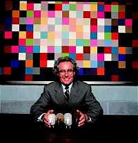 Bastano poche parole per spiegare il crollo del ponte Morandi a Genova: 2,4 miliardi di euro! Una massa di ricchezza barattata con la vita degli oltre 50 morti schiacciati sotto le macerie. La corsa ai profitti autostradali nel corso degli ultimi anni ha assunto le vesti di una vera e propria guerra, dove da una parte ci sono gli automobilisti con il loro  bisogno di sicurezza e dall’altra le esigenze di redditività delle voraci fauci dei concessionari autostradali. Non si tratta di fatalità quindi, ma di una diretta conseguenza di questo scontro. E il grande capitale questa volta con […]