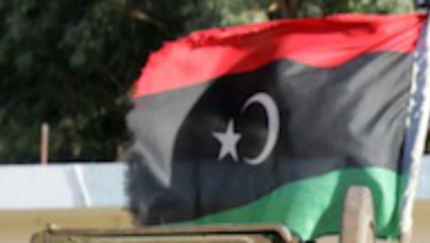 La guerra per bande è ripresa apertamente in Libia. Il gangster Sarraj, nominato dall’ONU presidente di una  fantomatica Libia unita , ha passato la domenica asserragliato nel suo quartiere generale. Al gangster  Sarraj sono andati i soldi e armi date dal governo del Pd di Minniti e le armi e i soldi pagati da Salvini. Armi e soldi a sostegno dell’ENI. La guerra per bande a Tripoli spazza via tutte le menzogne sul “governo libico” e “la guardia costiera Libica”. Le truppe ribelli del generale Haftar si sono lanciate all’assalto di Tripoli.  Dopo una settimana di combattimenti violenti, la […]