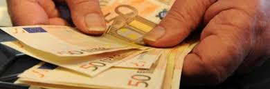 L’offensiva per piegare agli interessi del grande capitale il governo della piccola e media borghesia del Nord e del Sud è in atto. Salvini e Di Maio resistono, ma non si sa fino a quando. La legge di bilancio dello Stato è una leva per distribuire fra le diverse classi sociali una massa ingente di denaro pubblico. L’alta finanza, la grande e media industria e il vero e proprio funzionariato statale, non vogliono rinunciare alla loro parte se non incrementarla. Al governo ci sono forze che rappresentano altri strati sociali, questi hanno spinto, con il voto, Lega e 5Stelle […]