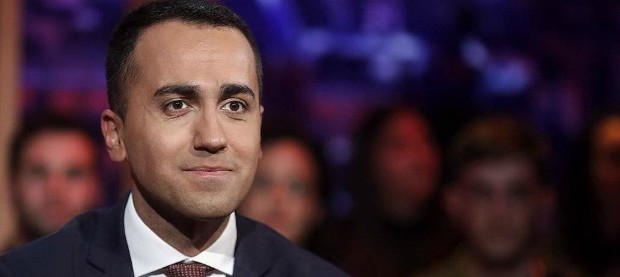 Redazione di operai Contro Non sappiamo ancora se a Marzo 2019 ci sarà il reddito di cittadinanza, ma a sentire i dibattiti televisivi dei marchettari di turno è già fatto.  Non sappiamo ancora quiali sono i poveri che potranno averlo e quale documentazione dovranno presentare  Di Maio il mago del pacco annuncia:  – Il reddito di cittadinanza ha eliminato la miseria di 6 milioni di italiani  – Il reddito di cittadinanza contrariamente a quanto annunciato nelle scorse settimane – non sarò erogato solo agli italiani ma andrà a tutti i “residenti da almeno 10 anni in Italia”. Isee e […]