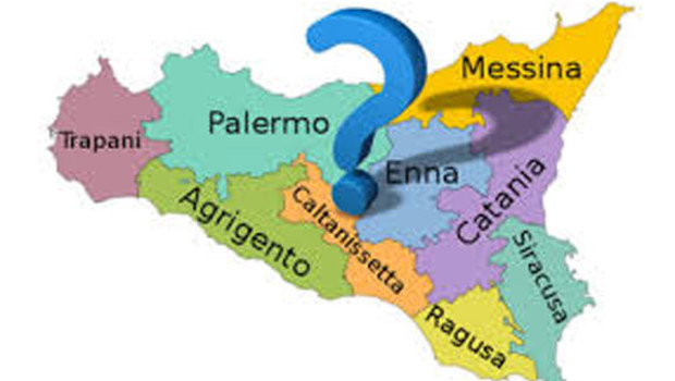 La Sicilia è stata la prima regione che ha abolito le provincie, circa cinque anni fa, sull’onda della protesta antisistema degli allora Grillini. Le provincie erano additate allora come inutili e cause di sprechi e favoritismi. I fatti che riporto, vissuti direttamente poiché riguardano l’Istituto dove insegno, dimostrano come gli sprechi e i dissesti sono proseguiti, senza soluzioni di continuità, anche nel Libero Consorzio dei Comuni che ha sostituito la Provincia. Tra l’altro la vicenda si è sviluppata tra le due istituzioni in assoluta continuità. Naturalmente fatti simili accadono in tutto il territorio nazionale ed hanno un comune denominatore: […]