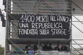 La strage degli operai continua. I dati parlano chiaro: più 10% nel 2018 rispetto il 2017. Gli scioperi dichiarati dal sindacato sono sempre di meno, formali, limitati. Se non si riprende la lotta con scioperi pesanti, proteste di piazza, se non spaventiamo i padroni, la strage non si fermerà. Caro Operai Contro, siamo a 7 morti al giorno per il lavoro. Come si arriva a questo numero? L’ultimo dato disponibile fornito dall’Inail, dice che nel 2016 i decessi per malattie professionali sono stati 1297. Gli infortuni mortali per il lavoro sempre nel 2016, sono stati 1360, (fonte Osservatorio di […]