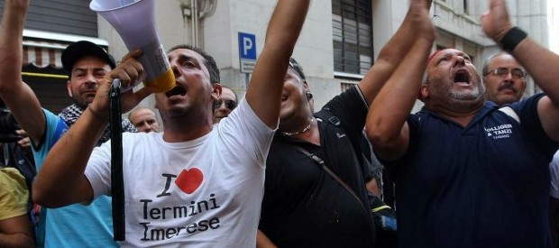 Scattano gli arresti domiciliari per Roberto Ginatta e Cosimo Di Cursi, rispettivamente il presidente del consiglio di amministrazione e l’amministratore delegato della Blutec, la società controllata dal gruppo piemontese Metec specializzato in componentistica auto che nel dicembre 2014 ha rilevato lo stabilimento ex Fiat di Termini Imerese. Gimarra niente altro che un prestanome della FIAT I finanzieri del Nucleo di Polizia economico-finanziaria di Palermo hanno eseguito l’ordinanza emessa dal gip Termitano per il reato di malversazione a danno dello Stato. Al centro del caso Blutec emerso nei mesi scorsi anche la restituzione di 20 milioni a Invitalia (360 i milioni complessivi che il […]