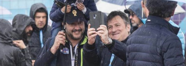 Volevo scrivere sui  decreti sicurezza di Salvini. Mi perdevo continuamente nel criticare i vari articoli che impongono una serie di nuove catene e nuove minacce ai poveri Cristi Poi mi sono chiesto a chi Salvini doveva assicurare la sicurezza. Non doveva  certo assicurare la sicurezza a chi non ha niente, ma doveva assicurare la sicurezza a chi possiede qualcosa, a chi è proprietario. Allora l’azione di Salvini è diventata chiara Prima di tutto di fronte alla miseria degli “italiani” doveva trovare dei nemici a cui dare la colpa: i migranti. Salvini è contro i migranti perchè è convinto che […]