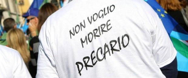 Come padroni e sindacati aggirano la legge, con accordi sottobanco e sfruttando le falle del decreto.   Caro Operai Contro, il decreto Dignità vincola le aziende ad assumere il lavoratore a tempo indeterminato. Dopo il 1° anno di contratto a termine, devono specificare nei dettagli le causali, in caso di rinnovo per il 2° anno. Per le aziende non ci sarebbero in realtà, possibilità di sfuggire a questi vincoli, perché anche nei casi di calo del lavoro, la cosa riguarderebbe tutti i dipendenti, e non solo quelli da confermare dopo il contratto a termine. Il padrone li ha assunti […]