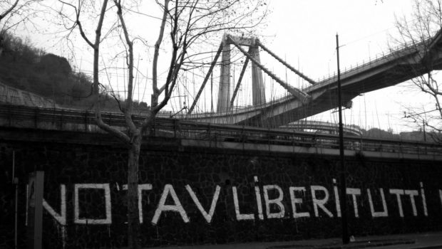 Per il crollo del ponte di Genova del 2018 - 43 morti- qualcuno è stato arrestato e finito in galera? Nessuno. Per aver manifestato contro la TAV e tentato di oltrepassare una cancellata gli arresti, fra domiciliari e in galera, sono stati 14. Ma questi sono “anarchici”, mentre quelli del ponte manager e alti funzionari.