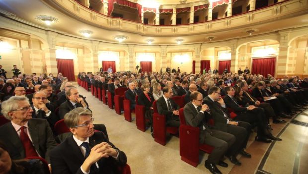 Non perché sono cattivi i padroni ammazzano gli operai, vogliono solo bassi costi e alti profitti. I numeri ufficiali di morti e feriti sul fronte del lavoro dicono di una vera strage.