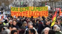 Chapeau, tanto di cappello agli operai e lavoratori in Francia. 38 giorni di sciopero costringono il governo ad una prima retromarcia. Non basta, la riforma delle pensioni deve essere ritirata.