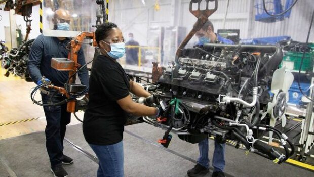 “Con la diffusione del Covid le vite degli operai
dell'automobile sono in pericolo!"
Un lavoratore della Fiat Chrysler descrive il rapido abbandono delle misure di sicurezza dopo il ritorno al lavoro
