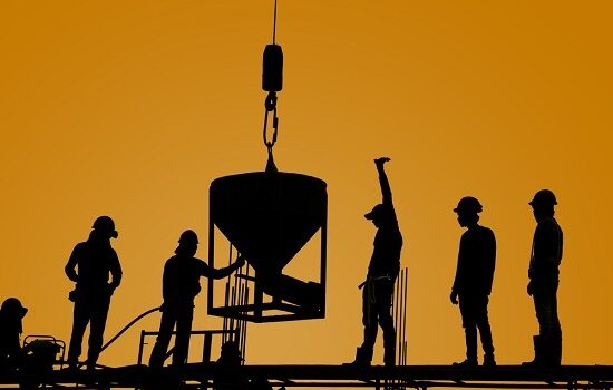 Nel 2020 persi 40 miliardi di salari mentre si decide di versare una montagna di miliardi nelle tasche degli “imprenditori”,  la “scommessa è sulla crescita” ma quello che crescerà saranno i loro profitti schiacciando ancora i salari.