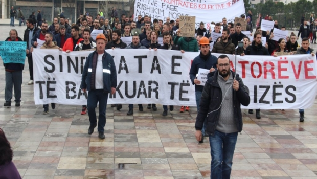 Il grande bacino minerario di Bulqiza   è situato nell’Albania centrale a 40 km da Tirana nella contea del Diber. Vi si estrae principalmente il cromo ...