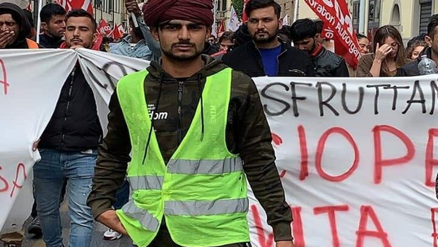 Un picchetto operaio aggredito a bastonate da una squadra diretta da un uomo del padrone. Il SICOBAS ha convocato la manifestazione di sabato 16 per una protesta collettiva. Pubblichiamo stralci dell'appello a scendere in strada e di seguito il giudizio sulla sua riuscita.