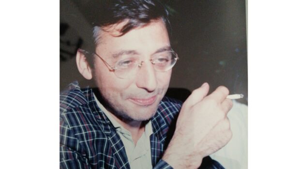 Luigi Sciagura è morto ieri sera verso le 20. Un tumore al polmone ed altre complicazioni se lo sono portato via, aveva 75 anni. Ingegnere e professore di elettrotecnica ha combattuto una vita per la causa operaia.