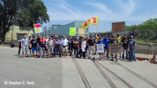 Lo scontro tra operai e padroni è latente, affiora o si fa sotterraneo a seconda della fase e dei rapporti di forza dati. ....