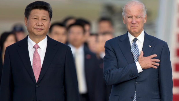 Le due più forti potenze imperialiste mondiali la Cina e gli USA, una emergente, l’altra dominante, si fronteggiano senza esclusione di colpi. Come Sparta ed Atene finiranno per farsi la guerra per la supremazia sul mercato mondiale.