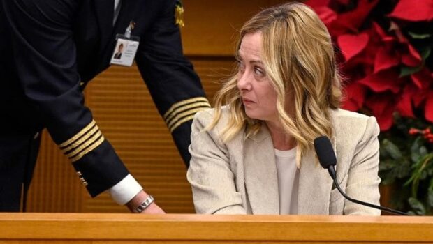 La Meloni è una brava attricetta, per tre ore in conferenza stampa ha recitato la parte di capa del governo di un paese che va a gonfie vele. Le balle, più sono grosse più fanno rumore quando si sgonfiano.