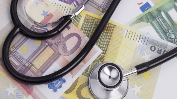 l’Autonomia differenziata nella sanità non farà altro che aggravare la differenza fra chi può curarsi perché ricco e chi può morire prima perché è povero con l’aggiunta di avere la sfortuna di abitare nelle regioni del Sud.